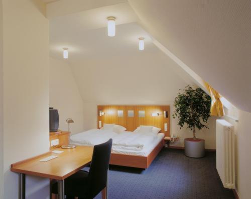 Landhotel Zum Schwanen Mit Restaurant Mona Liza Osthofen 客房 照片
