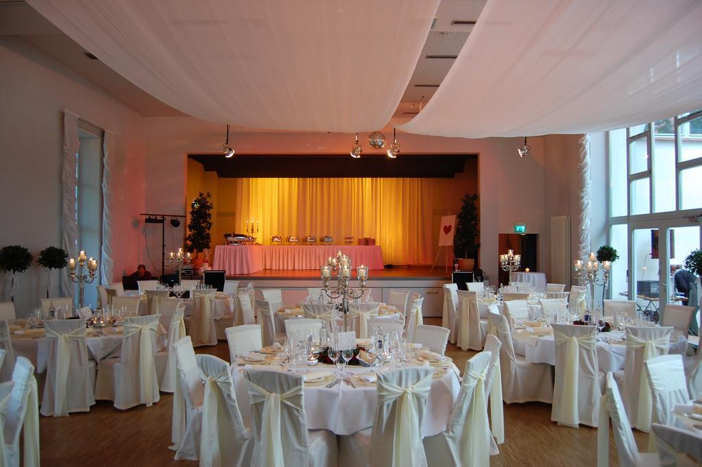Landhotel Zum Schwanen Mit Restaurant Mona Liza Osthofen 外观 照片