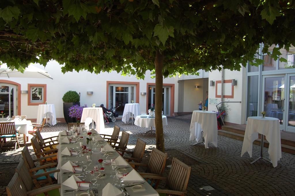 Landhotel Zum Schwanen Mit Restaurant Mona Liza Osthofen 外观 照片