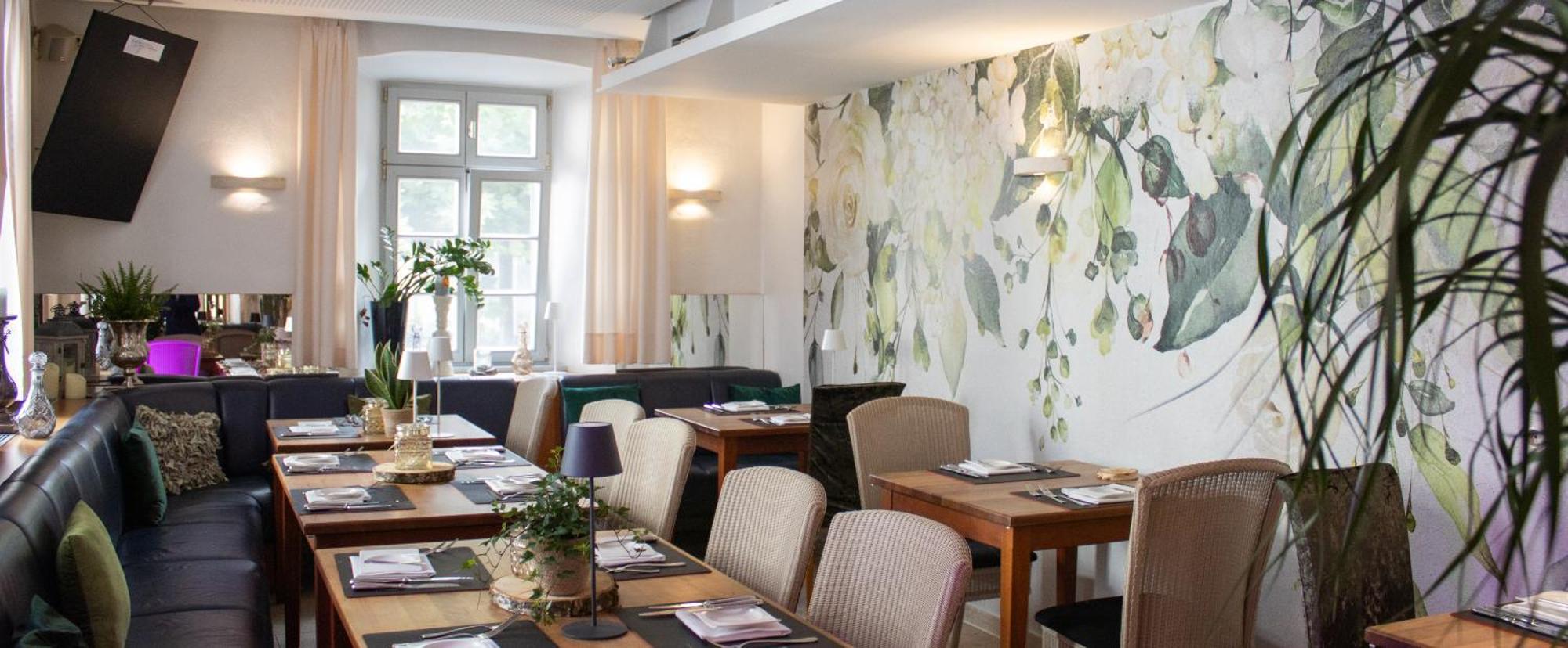 Landhotel Zum Schwanen Mit Restaurant Mona Liza Osthofen 外观 照片