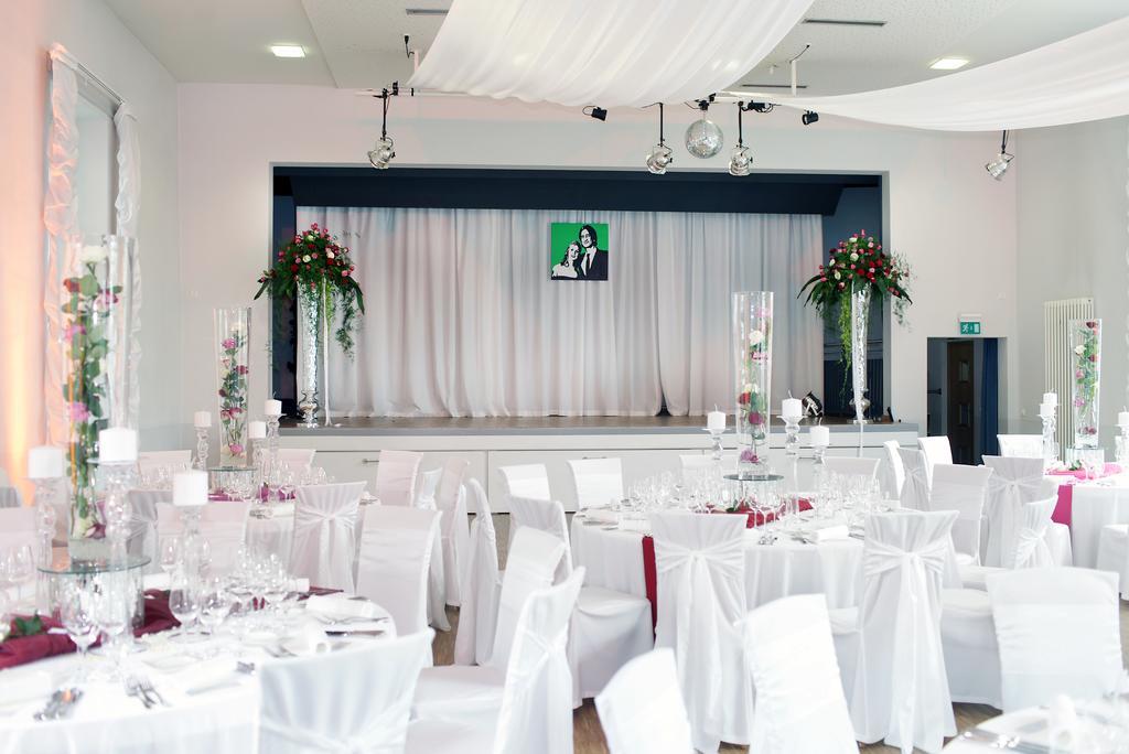 Landhotel Zum Schwanen Mit Restaurant Mona Liza Osthofen 外观 照片